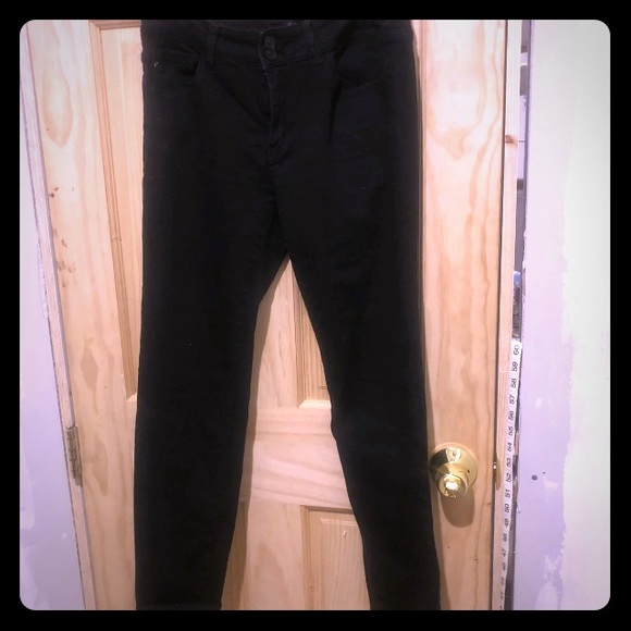 Jeans - Picture 1 of 3